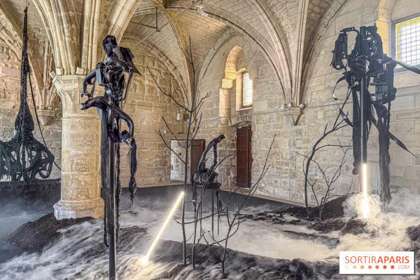 Inkarna : l’exposition de Yosra Mojtahedi à l’Abbaye de Maubuisson