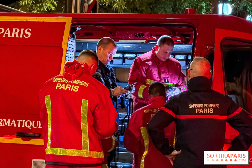 Simulation géante des pompiers de Paris sur les quais parisiens