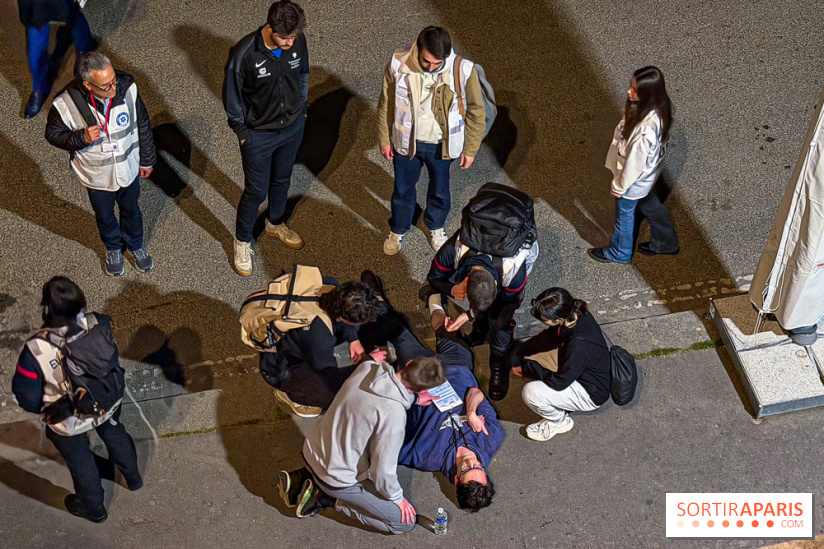 Simulation géante des pompiers de Paris sur les quais parisiens
