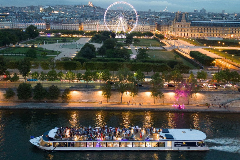 Une croisière gourmande et romantique sur la Seine à bord du Diamant Bleu