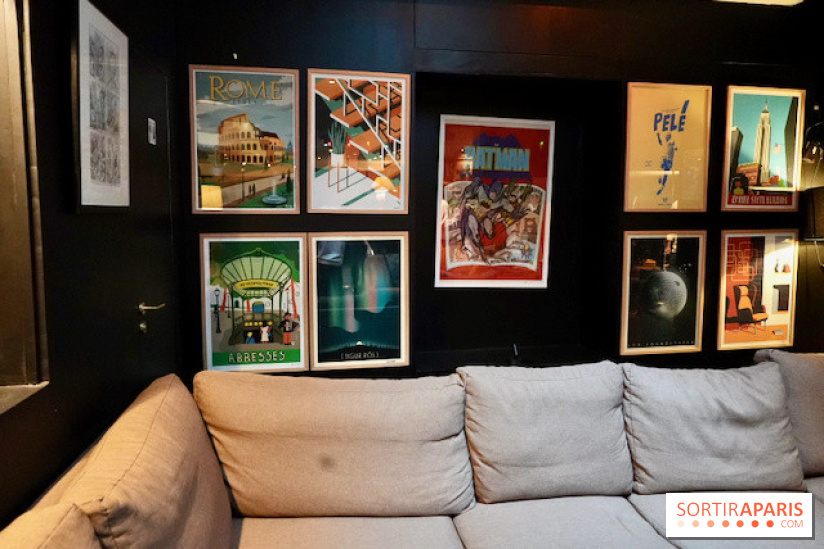 Sparkling VR - espace lounge et mur d’affiches