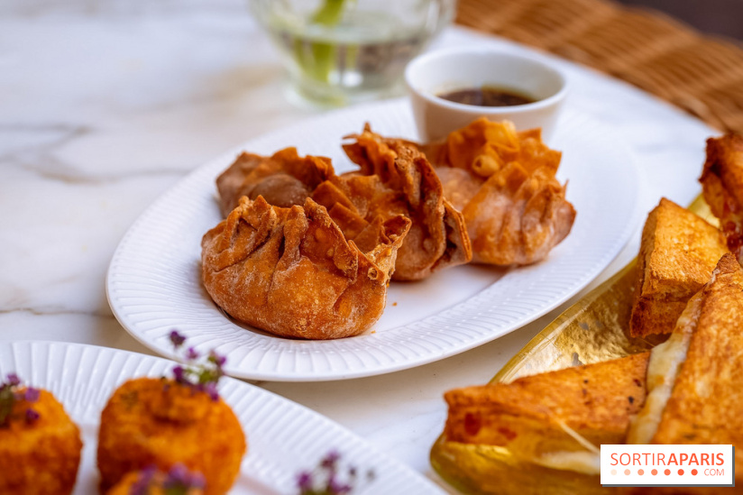La terrasse jardin du Sax Hotel avec piscine - gyozas homard