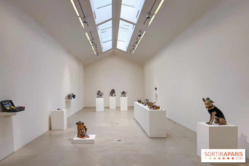 Serena Carone : une exposition dans un monde de faïence et de faux-semblants à la galerie Perrotin