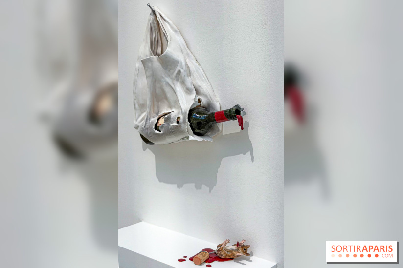 Serena Carone : une exposition dans un monde de faïence et de faux-semblants à la galerie Perrotin