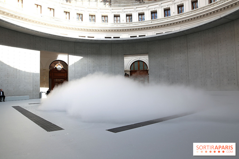 Fujiko Nakaya : nos photos de sa sculpture de brouillard à voir à la Bourse de Commerce