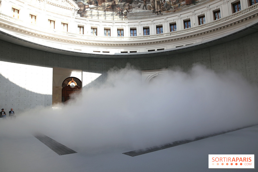 Fujiko Nakaya : nos photos de sa sculpture de brouillard à voir à la Bourse de Commerce