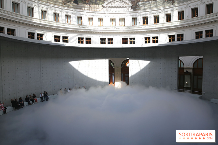 Fujiko Nakaya : nos photos de sa sculpture de brouillard à voir à la Bourse de Commerce