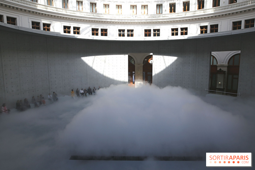 Fujiko Nakaya : nos photos de sa sculpture de brouillard à voir à la Bourse de Commerce
