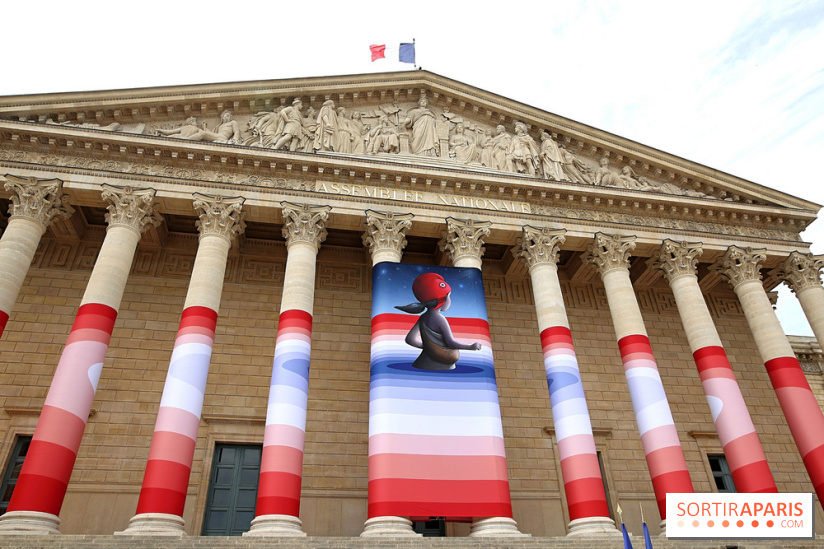 Seth habille la colonnade de l’Assemblée nationale - nos photos
