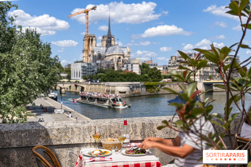La Rôtisserie d'Argent rouvre sa charmante terrasse sur les quais parisiens pour le printemps-été 2026 - Facetune 21 07 2026 00 58 09