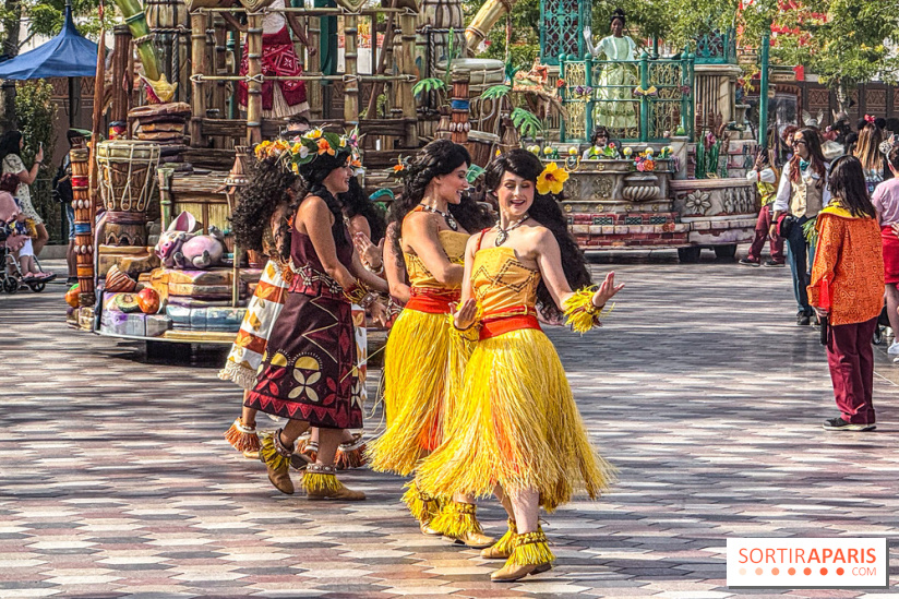 Disneyland Paris : la Cavalcade des Princesses Disney à Disney Adventure World