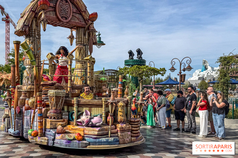 Disneyland Paris : la Cavalcade des Princesses Disney à Disney Adventure World