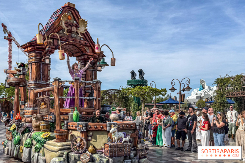Disneyland Paris : la Cavalcade des Princesses Disney à Disney Adventure World