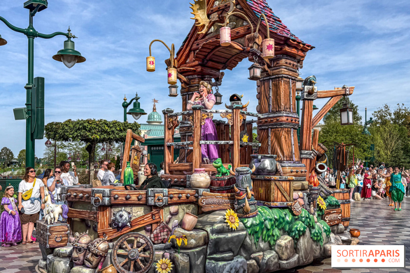 Disneyland Paris : la Cavalcade des Princesses Disney à Disney Adventure World
