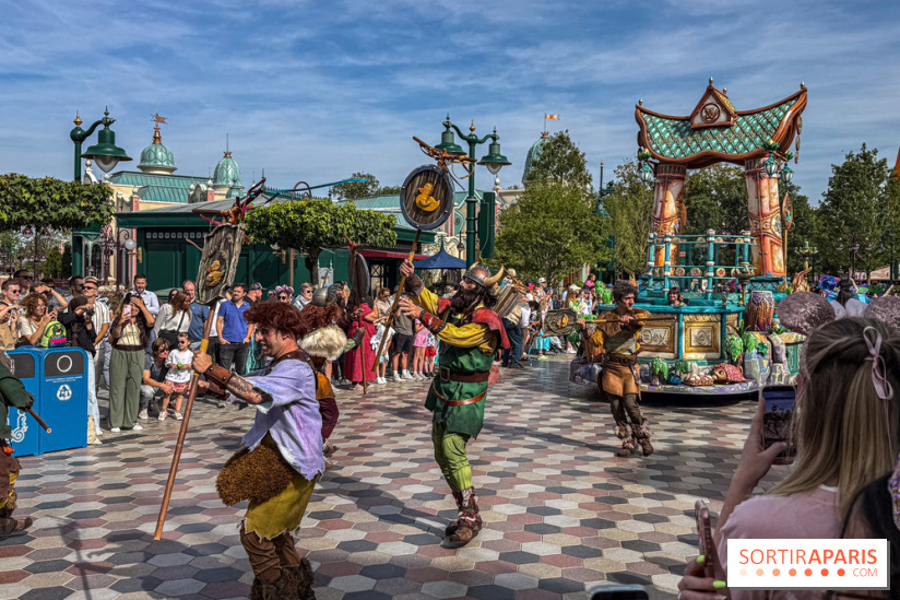 Disneyland Paris : la Cavalcade des Princesses Disney à Disney Adventure World