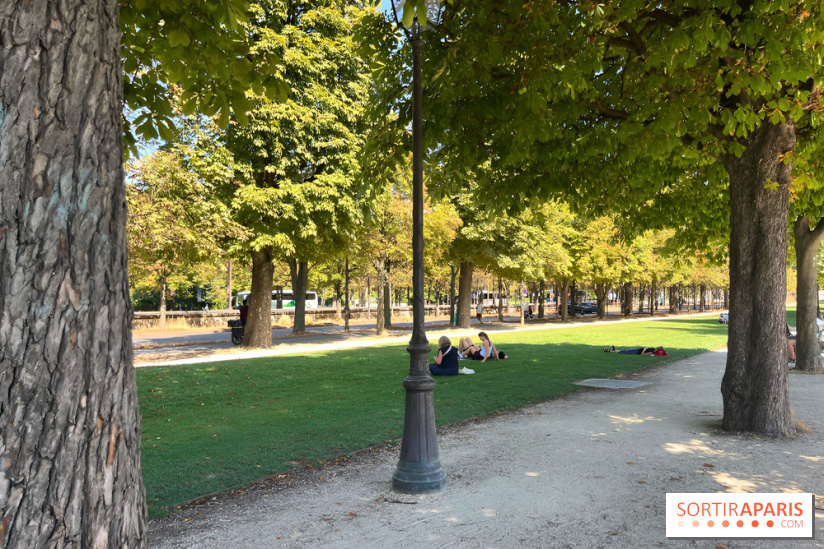 La promenade du Cours de la Reine, une ancienne promenade royale le long des quais de Seine