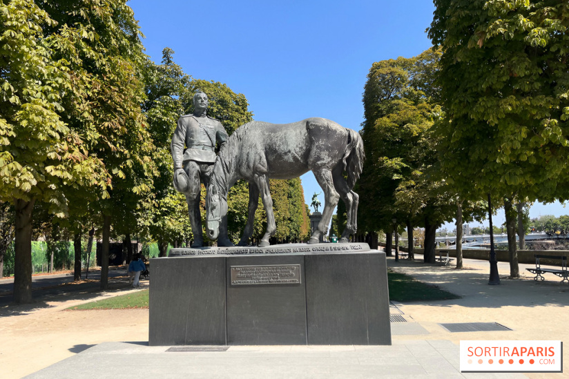 La promenade du Cours de la Reine, une ancienne promenade royale le long des quais de Seine