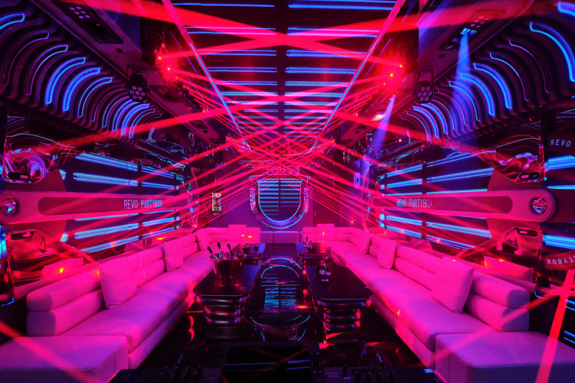 REVO PartyBox à Bastille : karaoké immersif et salons privatifs à Paris - e4f8848f34512bf6f641b1ea564c0a9c