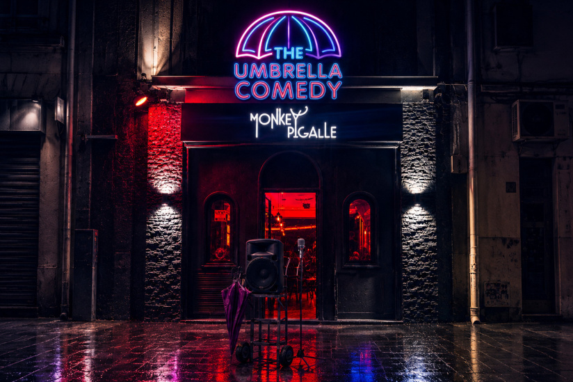 Umbrella Comedy : le comedy club nomade qui fait rire Paris de Pigalle à la Petite Ceinture