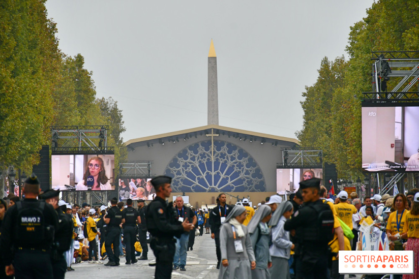 En images : la messe géante sur les Champs-Elysées du Pape Léon XIV