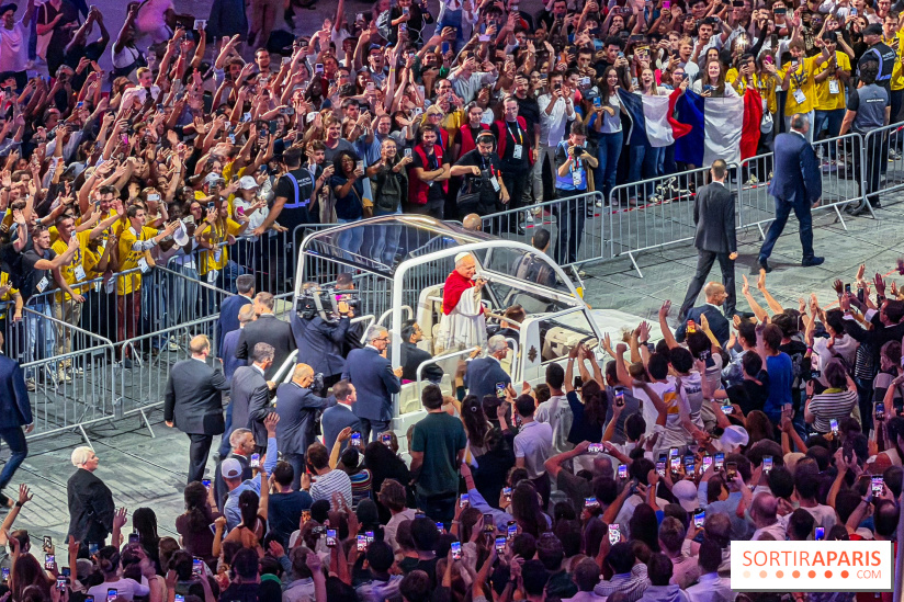 Visite du Pape Léon XIV à Paris : nos photos de la veillée des jeunes au Stade de France