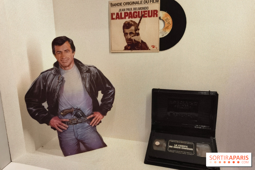 Belmondo le magnifique : l'icône du cinéma français au cœur d'une exposition à la Cinémathèque