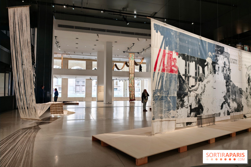 Le Temps des récoltes : Ibrahim Mahama et les artistes ghanéens transforment la Fondation Cartier