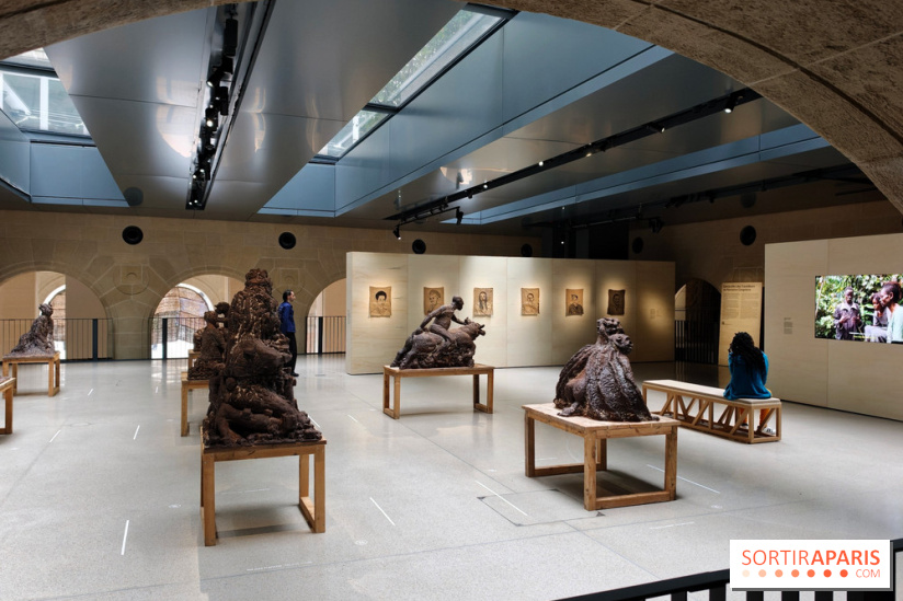 Le Temps des récoltes : Ibrahim Mahama et les artistes ghanéens transforment la Fondation Cartier