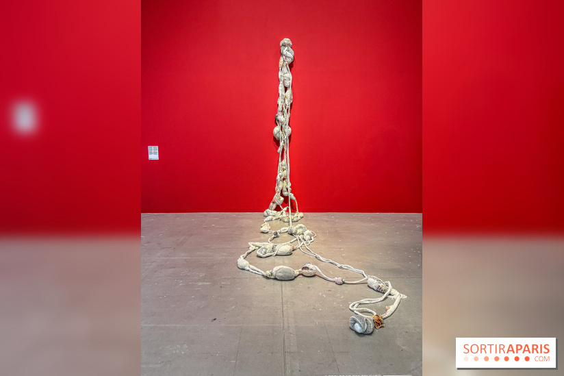 Sonia Gomes — Cœur sauvage : sculptures textiles au Palais de Tokyo