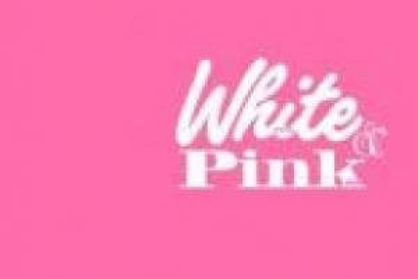 Ultra white and pink Nuits parisiennes