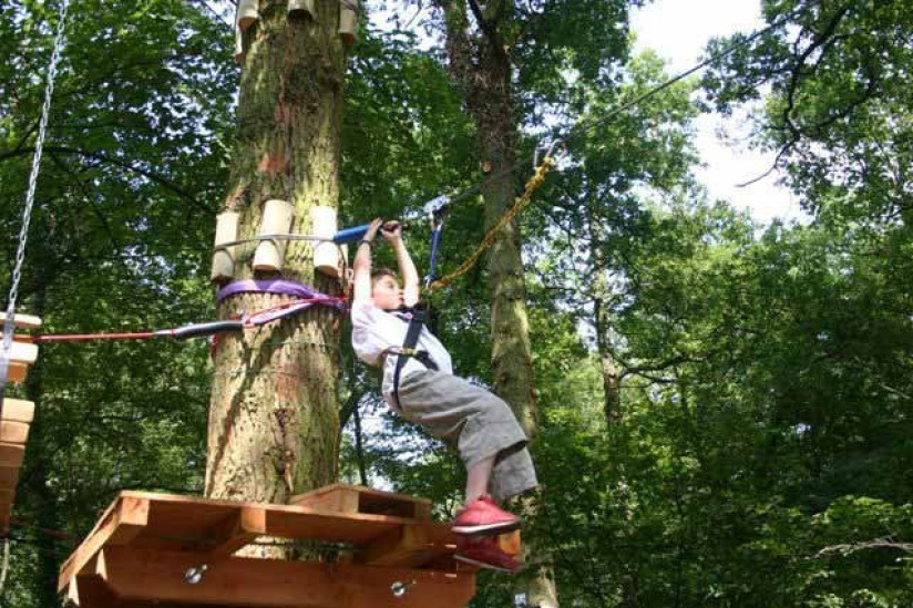 Chichoune Accroforest, the tree-climbing course near Lésigny (77)