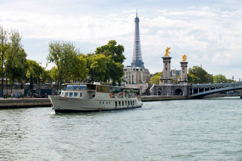 Le Bretagne revient sur la Seine et propose des croisières gourmandes et Jazz