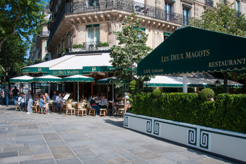 "Le lundi des écrivains" aux Deux Magots