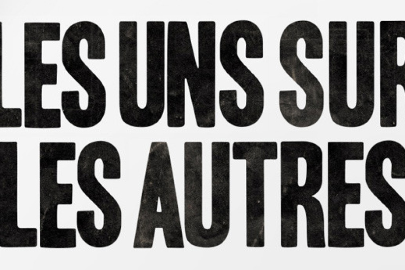 les uns sur les autres