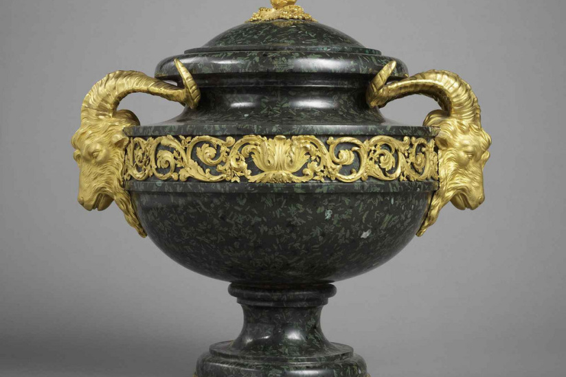 Gouthière, doreur virtuose à la Cour de France, aux Arts Décoratifs