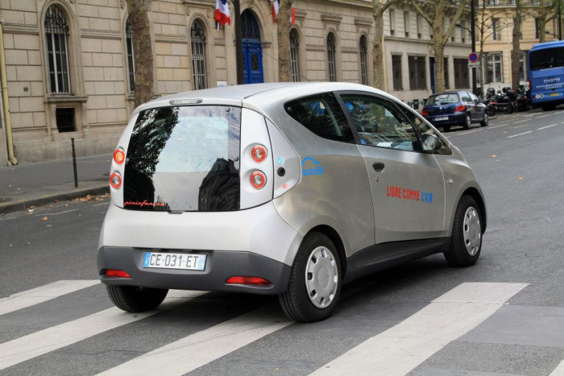 Autolib’ bientôt accessible avec le pass Navigo