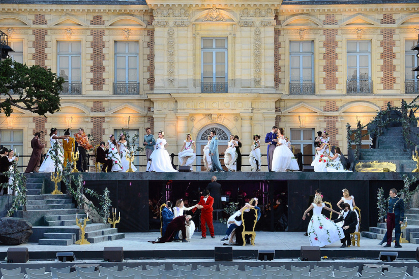 Les Noces de Figaro dans la Cour des Invalides, opéra en plein air