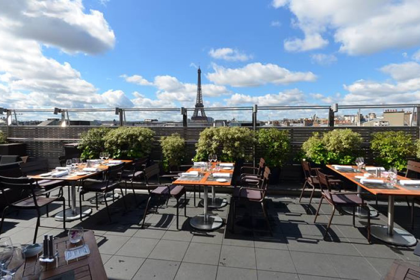 Dîner et feu d'artifice du 14 juillet 2018 depuis le toît du restaurant Maison Blanche