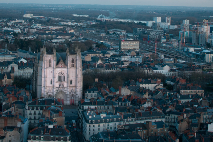 L'incendie de la Cathédrale de Nantes maitrisé "pour l'instant", la piste criminelle privilégiée