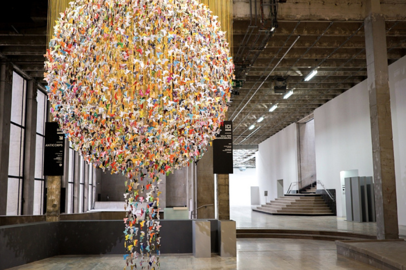 Origami for live, une forêt géante pour le Samu Social de Paris au Palais de Tokyo