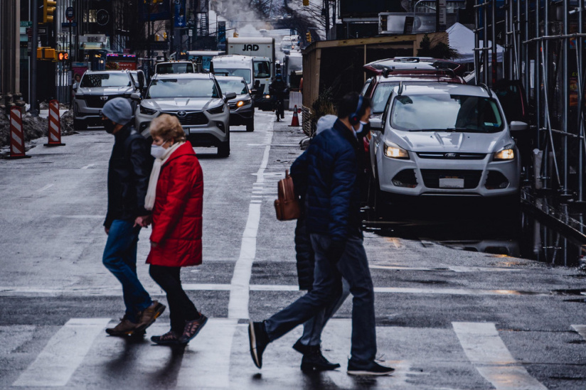 Covid-19 : les contaminations divisées par deux depuis janvier ?