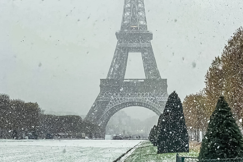Neige à Paris : la Tour Eiffel fermée jusqu'à vendredi après-midi