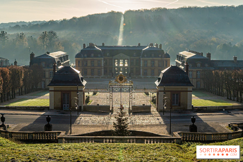 Noël au Château de Dampierre en Yvelines : Lumières, spectacles immersif et balades au programme