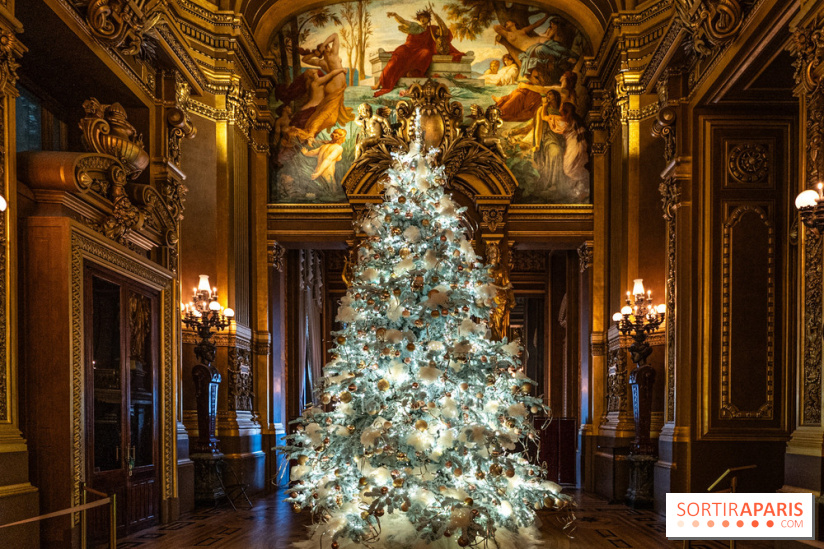 Top 15 des plus beaux Sapins de Noël à Paris 2024 : de quoi mettre des paillettes dans vos yeux