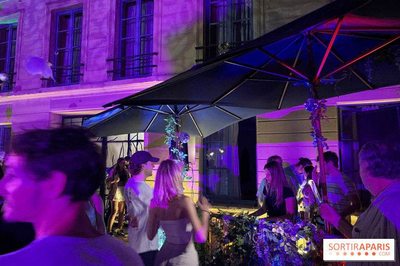 La cour des créateurs et des saveurs de Noël 2025