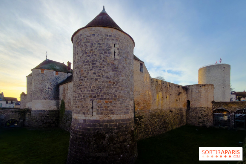 Ce donjon d'Essonne est la copie miniature du Louvre médiéval de Philippe Auguste