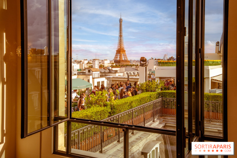 La terrasse en Rooftop du Peninsula Paris 2026, le bar perché à la vue exceptionnelle