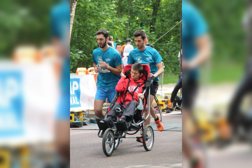 Courir ensemble avec handicap international 2016