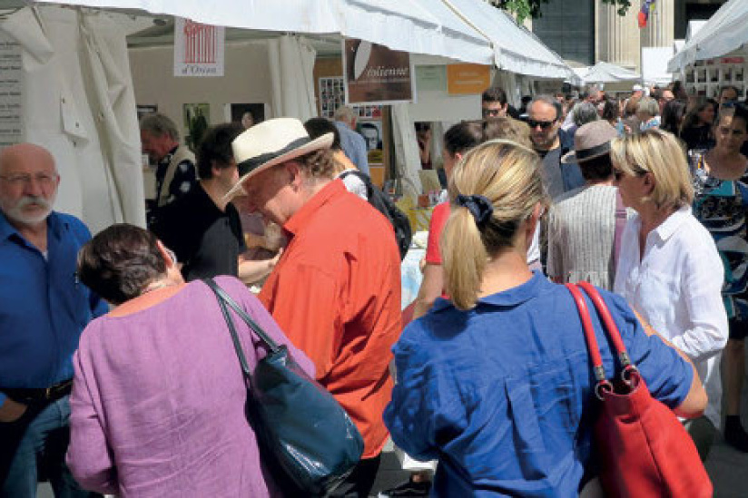 Marché de la Poésie 2018 sur la place Saint-Sulpice