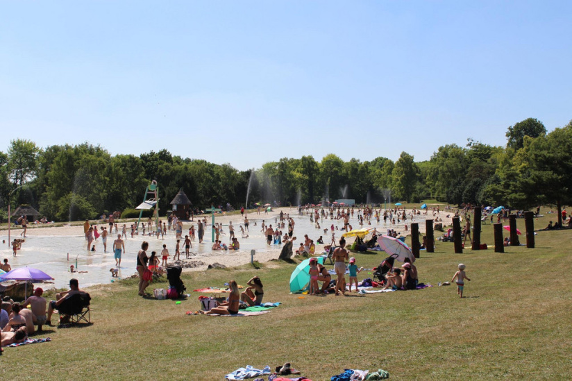 Le Parc Hérouval à Gisors, le parc de loisirs avec plage et jeux d'eau